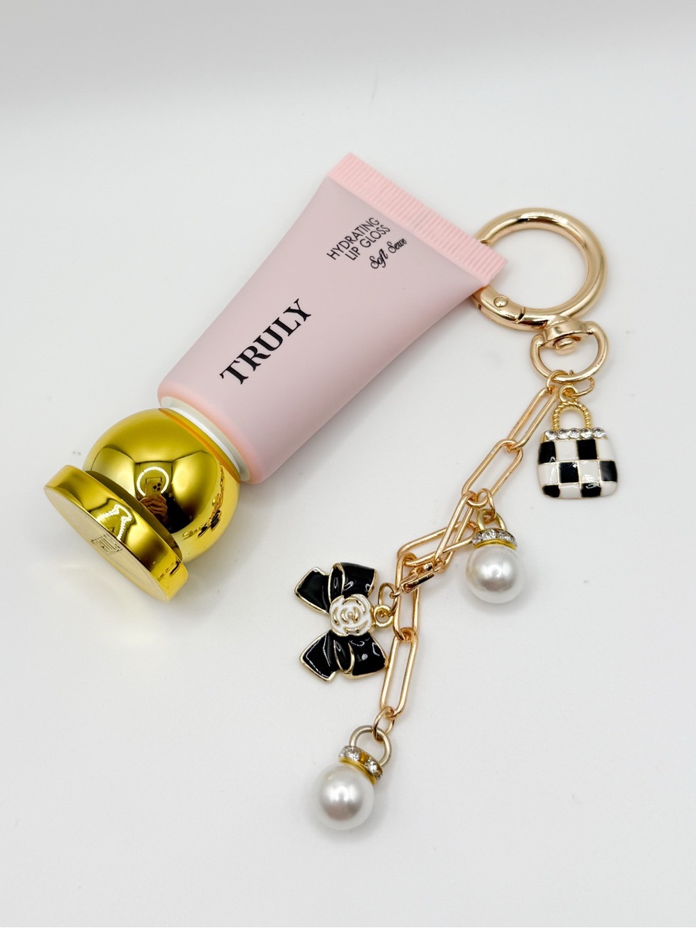 Truly Soft Serve Rosy Pink Lip Gloss + 33 Tabs Paris Noir Charm